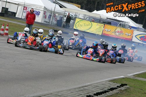Start 125cc automaat, Bastian Hummel leidt